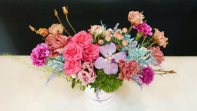 Aranjament floral "Sweet touch" - Image 2