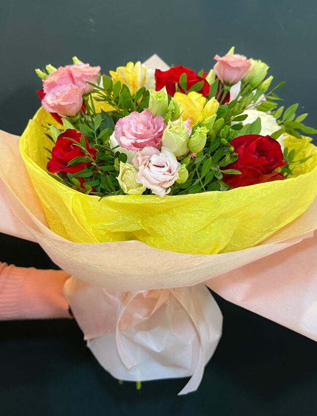 Buchet "Spring fantasy" - Image 2