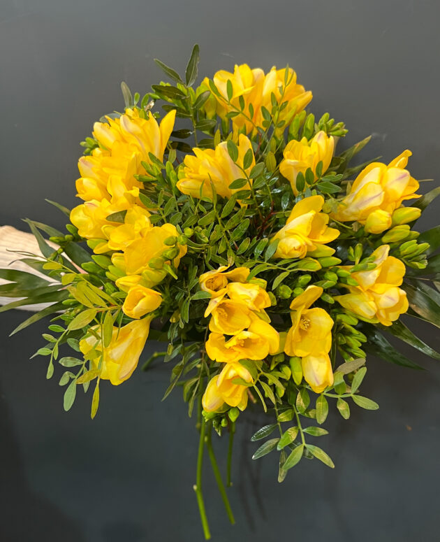 Buchet "Frezii Galbene"